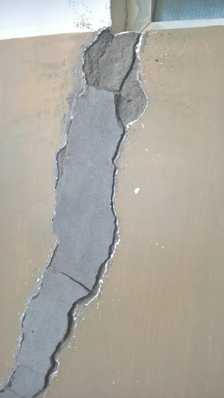 WINDOW SILL CRACKS